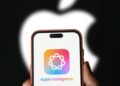 Biểu tượng Apple Intelligence trên một mẫu iPhone. Ảnh:Tomsguide