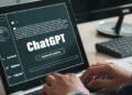 ChatGPT được sử dụng ngày một nhiều trong môi trường công sở. Minh họa: Searchengine Journal